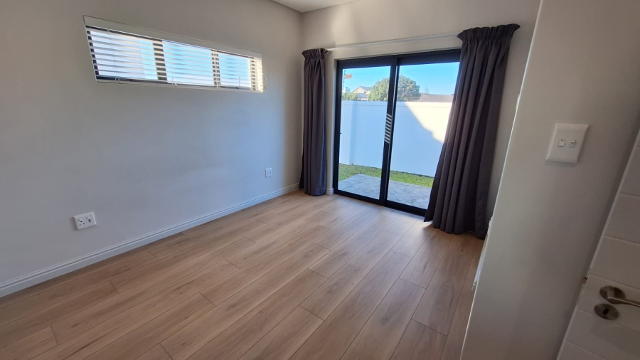 3 Bedroom Property for Sale in Sandbaai Western Cape